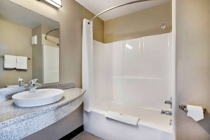 Bathroom shower